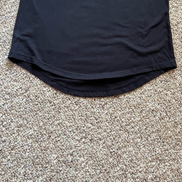MGM GRAND LOGO LAS VEGAS, SIZE XL TEE - Picture 2 of 4